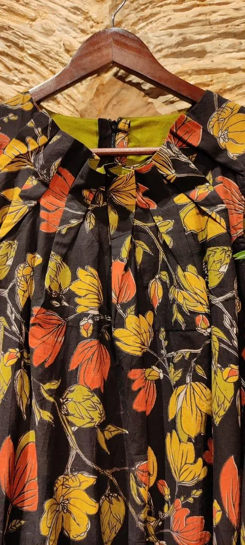 Autumn dress. Length 43”. Size L.