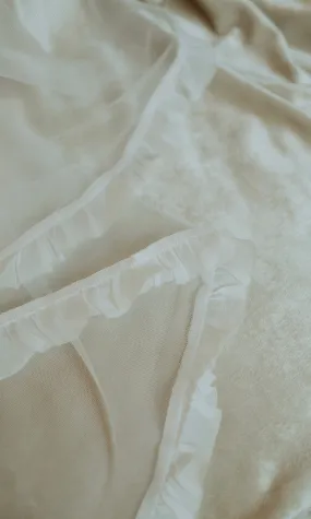 Ava Veil