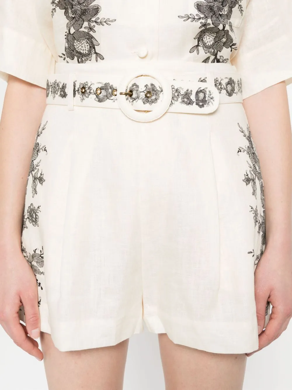 belted shorts