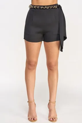 chain belt high waist shorts