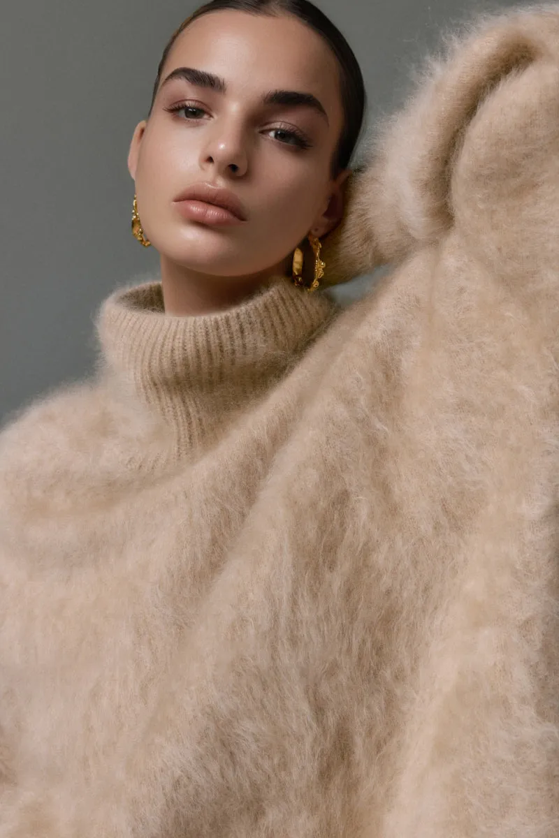 Chunky Brushed Cashmere Turtleneck Pullover Sweater