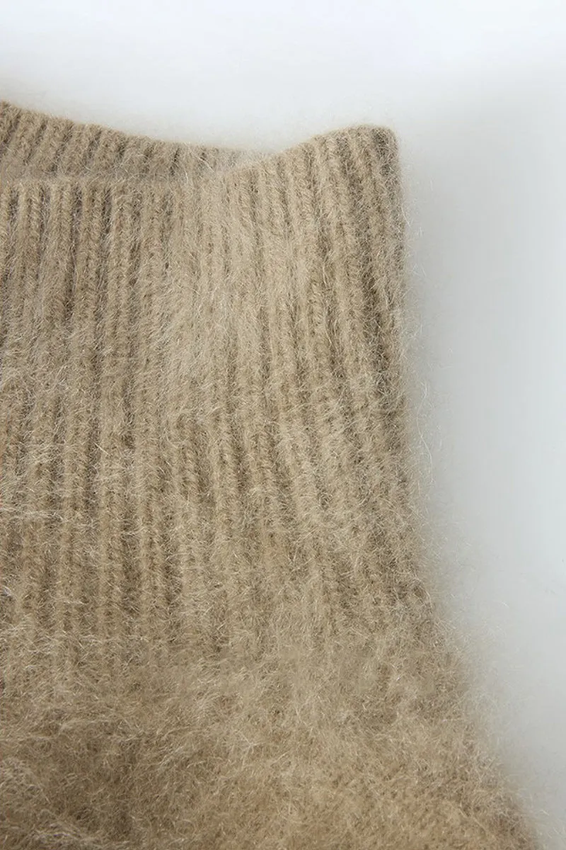 Chunky Brushed Cashmere Turtleneck Pullover Sweater