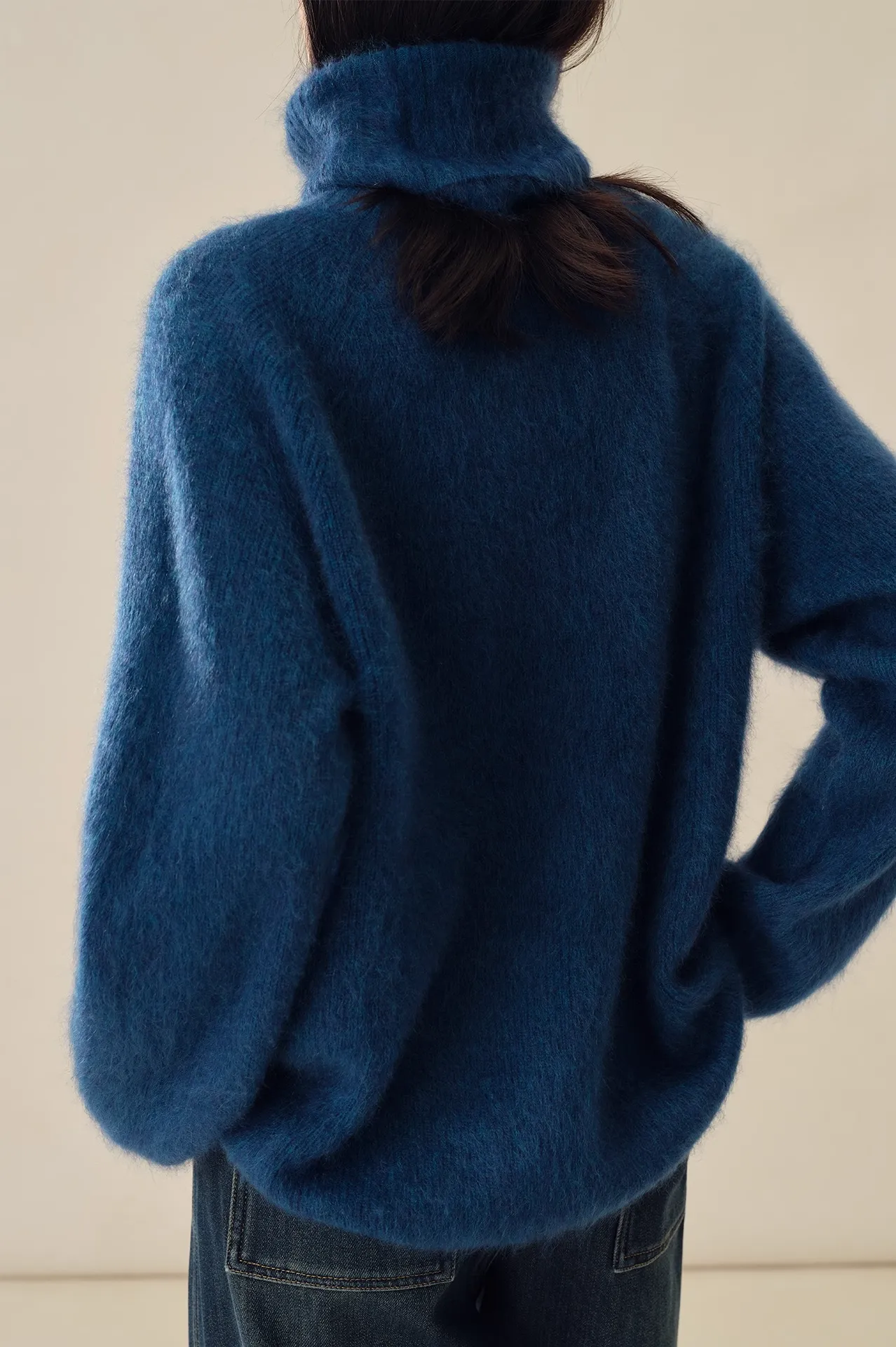 Chunky Brushed Cashmere Turtleneck Pullover Sweater