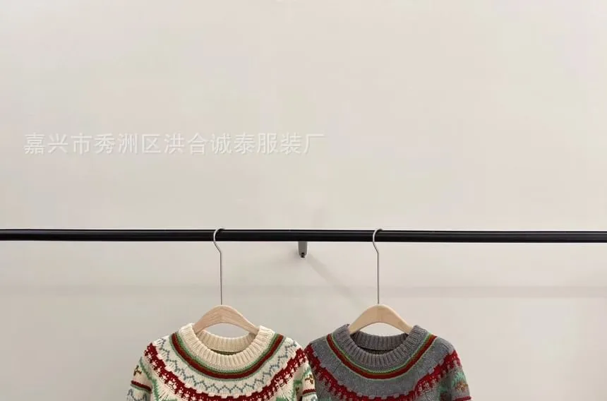 Crew Neck Patterned Sweater