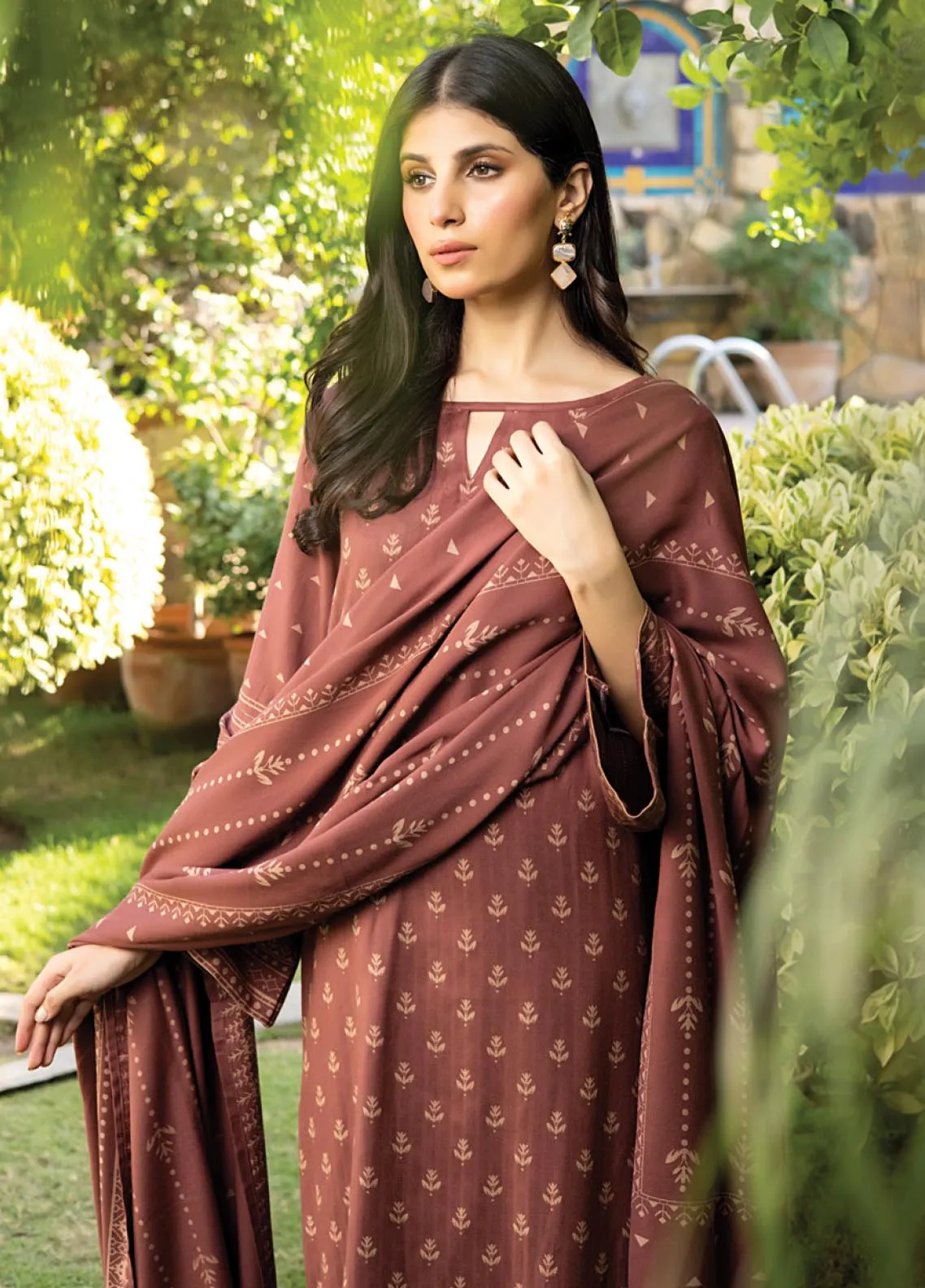 D#1015A LSM Lakhany Cashmi Vool Printed Collection 1122 V-2