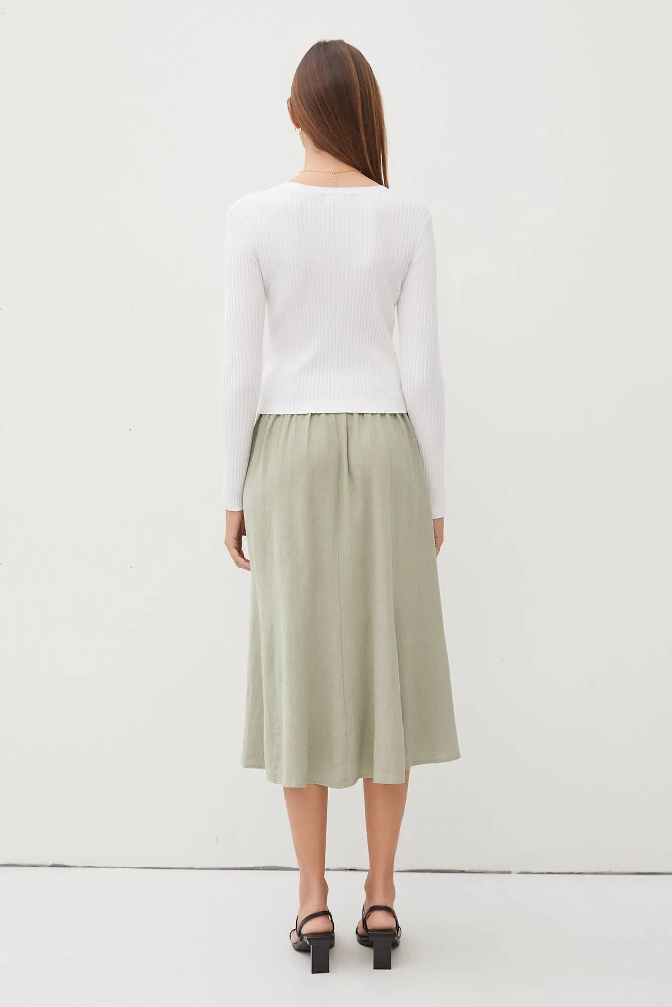 Ribbed V-Neck Slim Cardigan