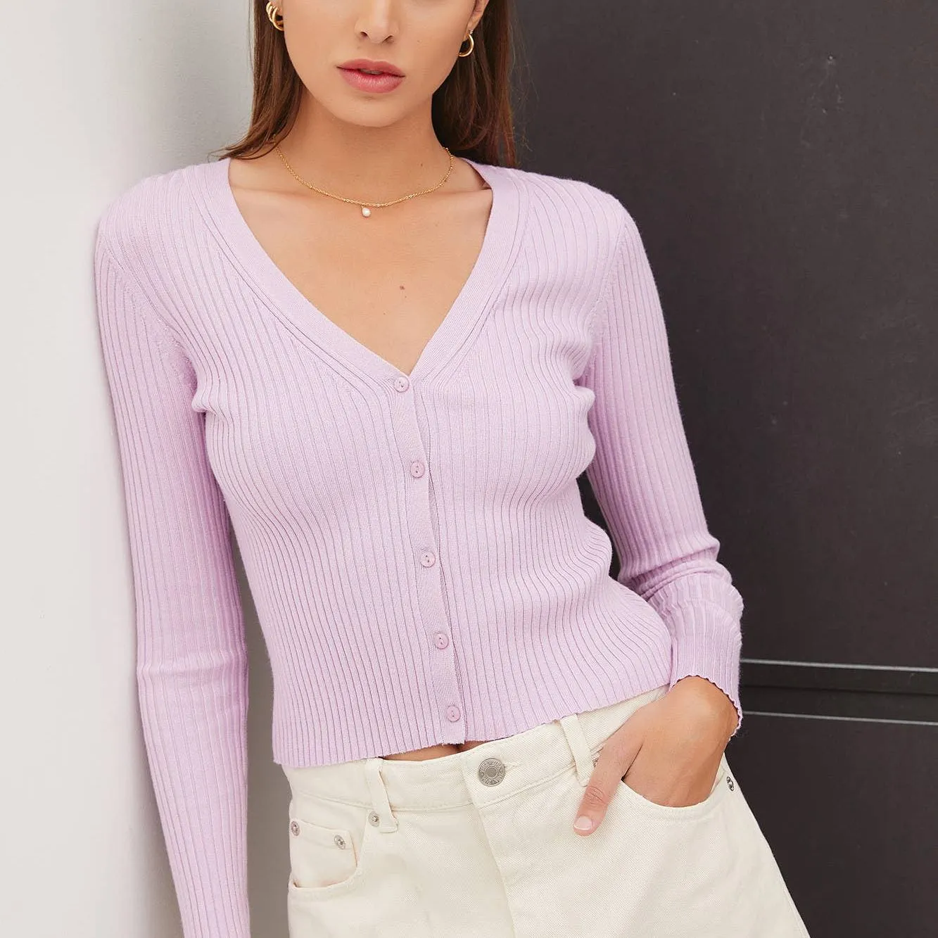Ribbed V-Neck Slim Cardigan