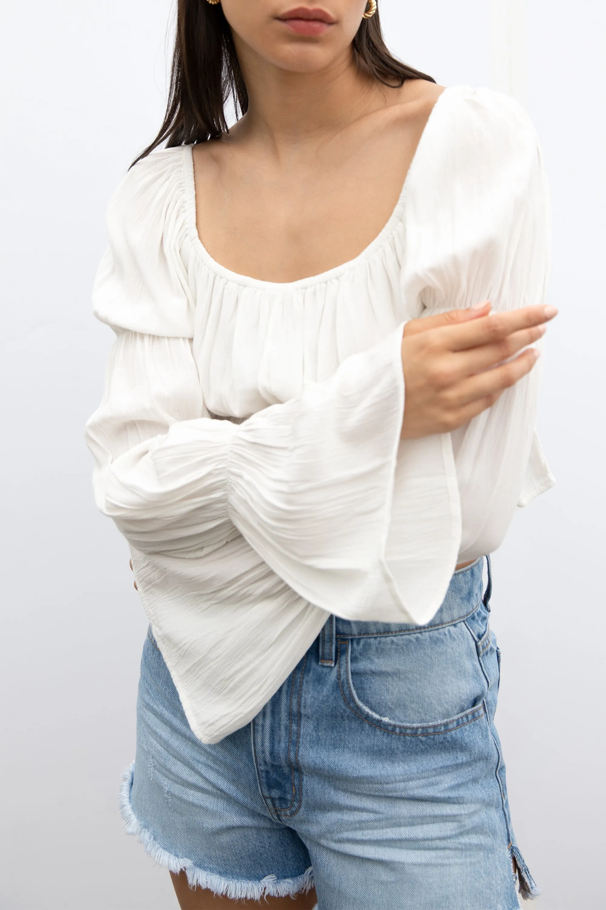 RUFFLE BLOUSE