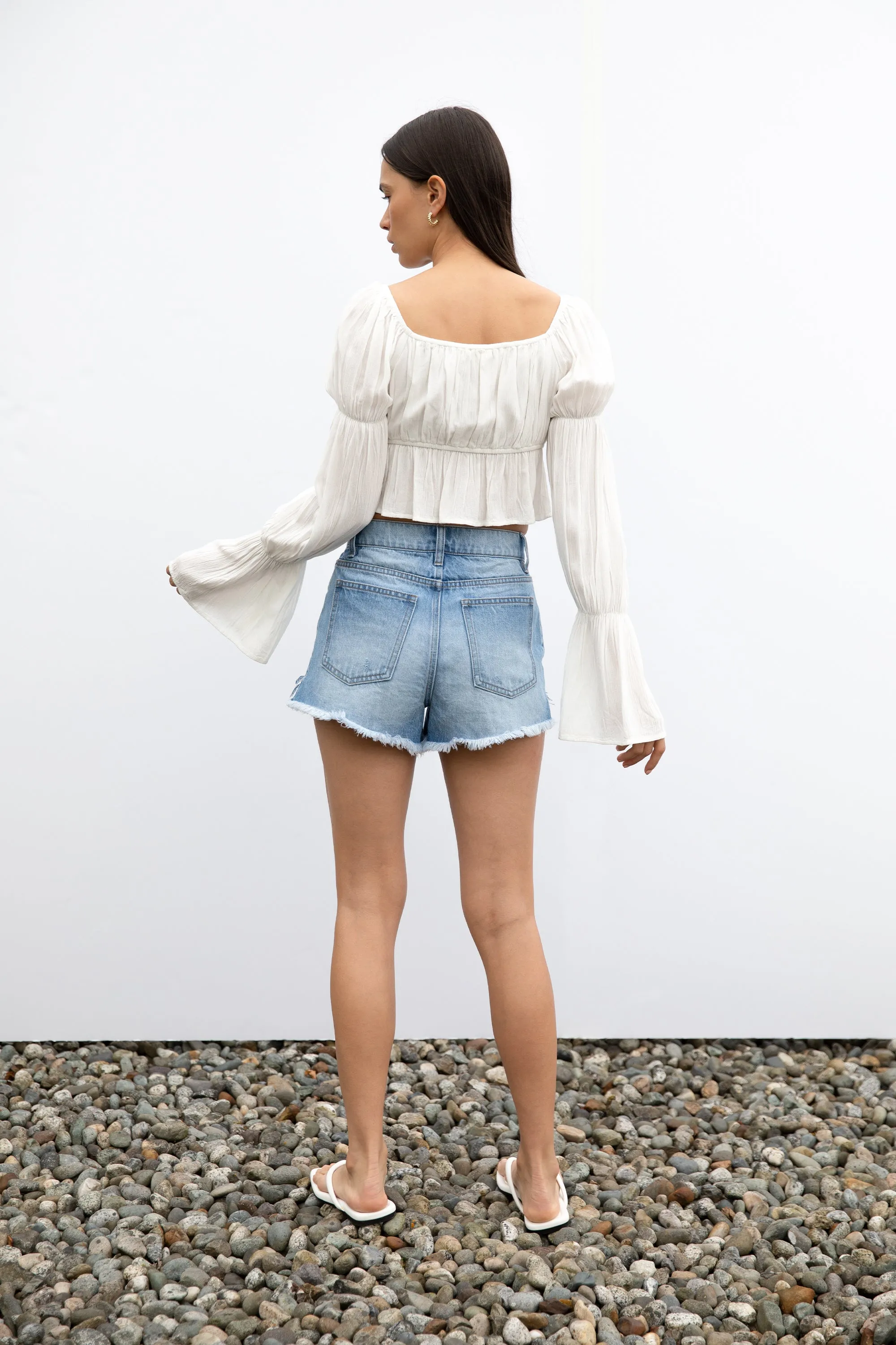 RUFFLE BLOUSE