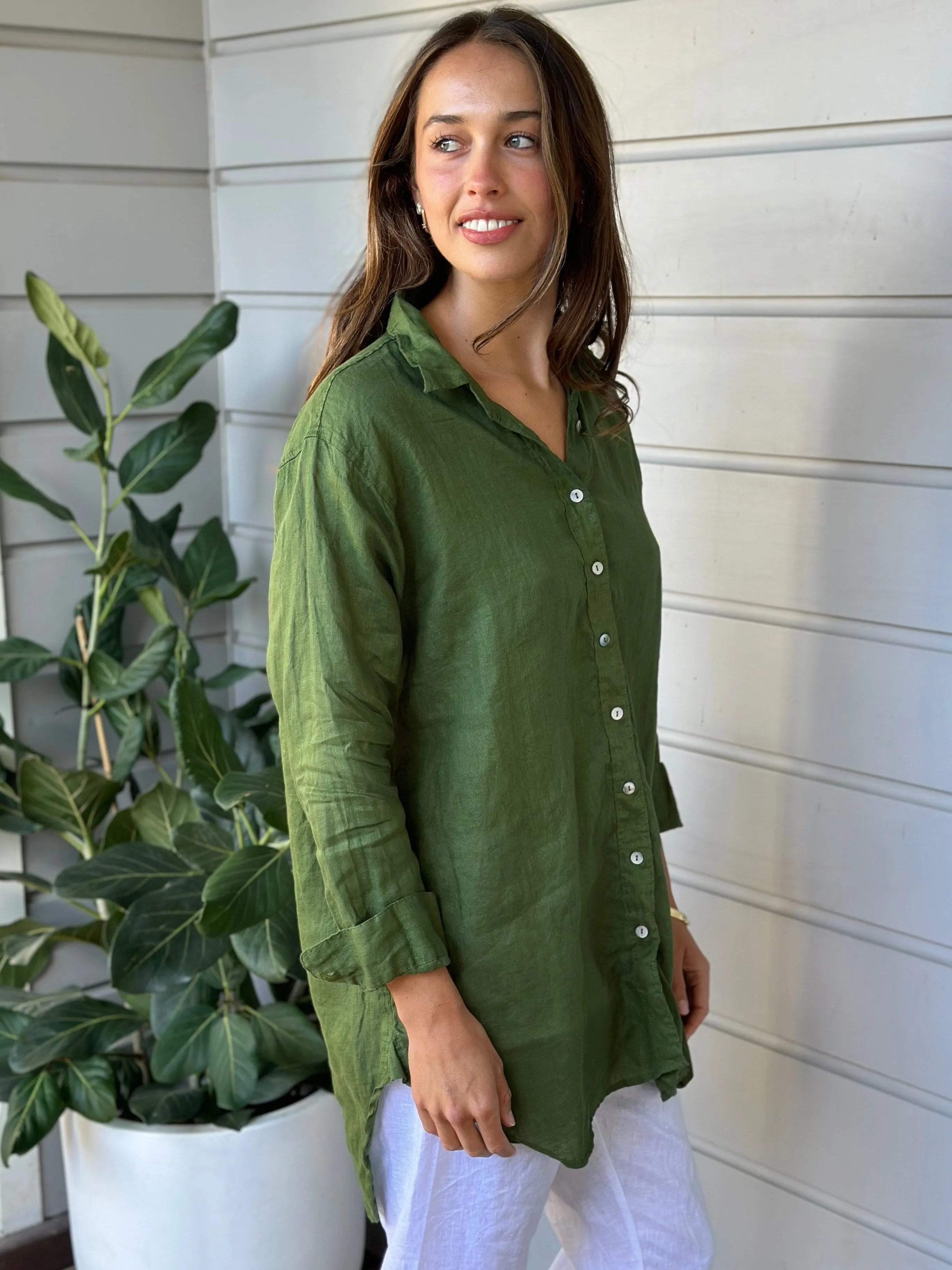 skyla shirt - moss linen