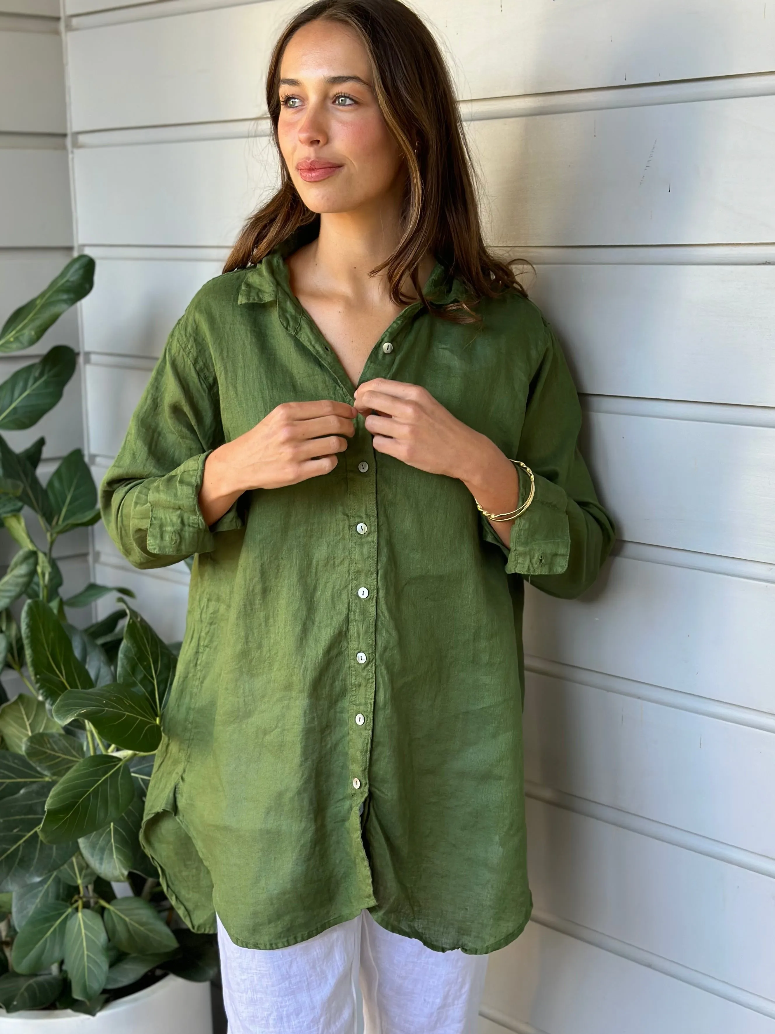 skyla shirt - moss linen