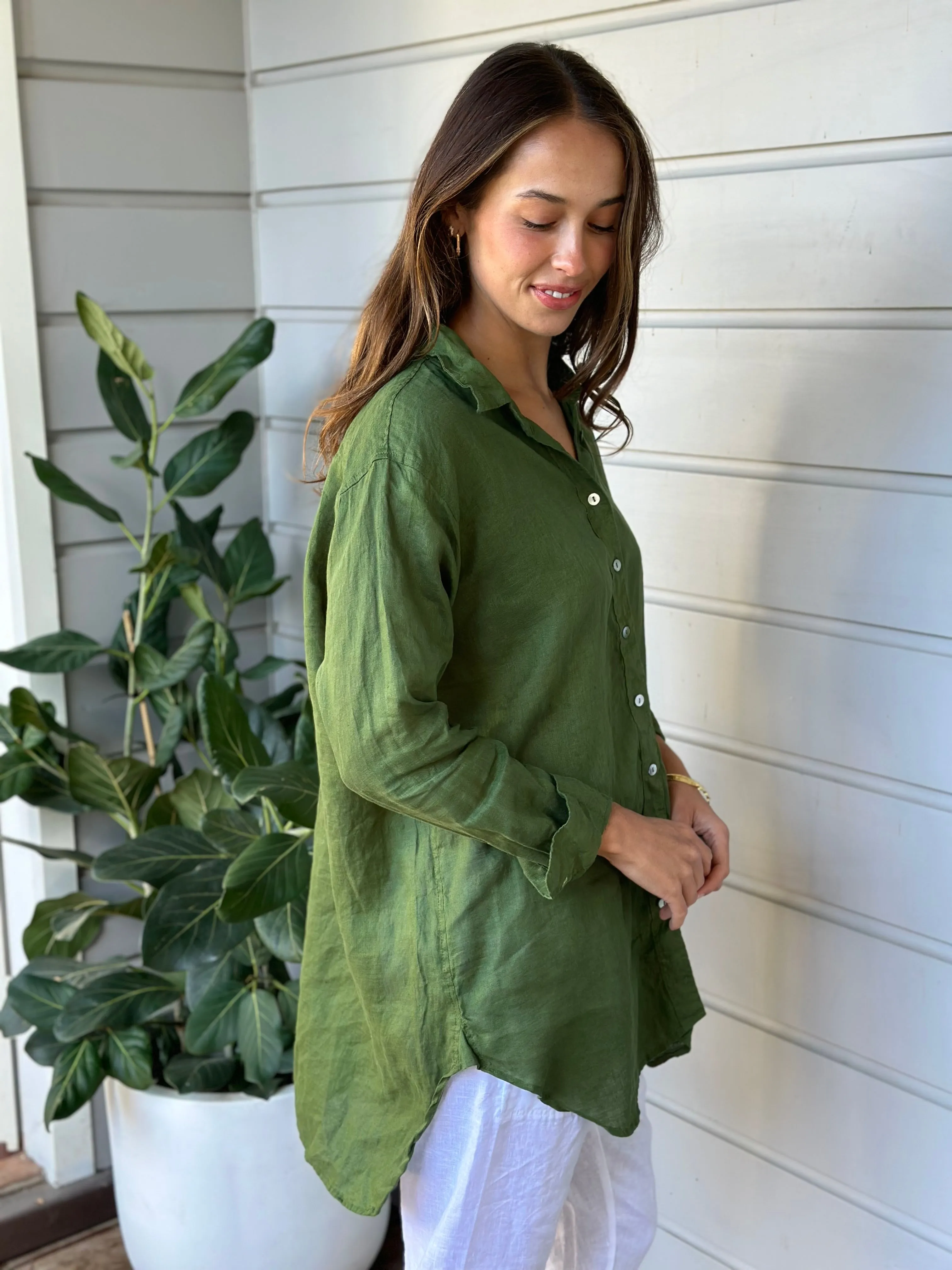 skyla shirt - moss linen